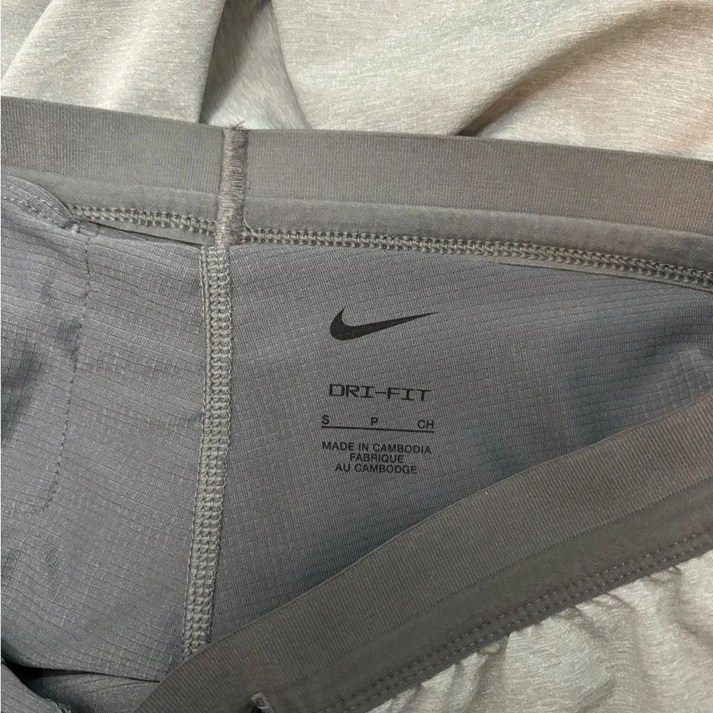 Nike | Gray Spandex Lined Running Athletic Shorts | S